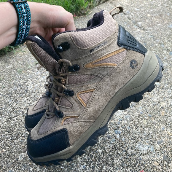 Waterproof Northside Snohomish hiking boots - Picture 4 of 10